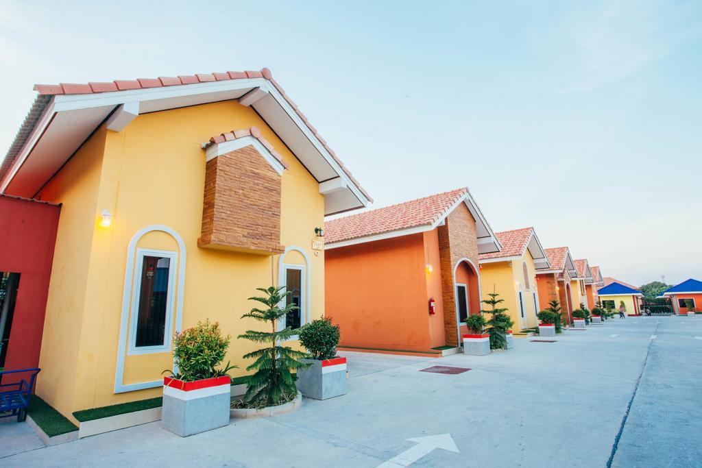Windsor Resort Lop Buri Exteriör bild