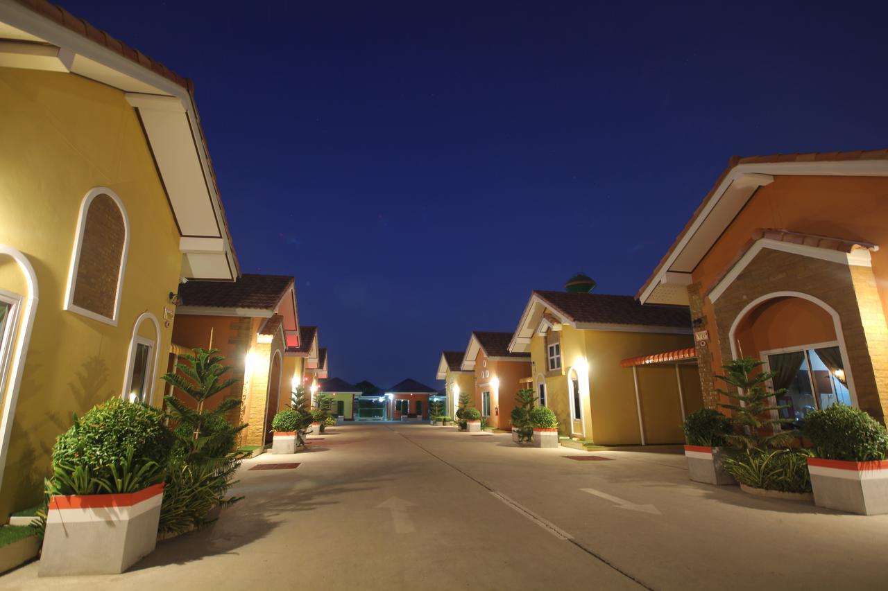 Windsor Resort Lop Buri Exteriör bild
